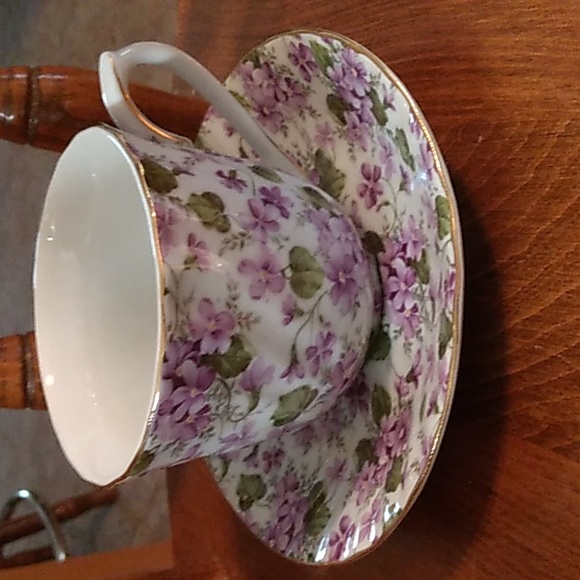 Vintage Cup & Saucer - Picture 1 of 2